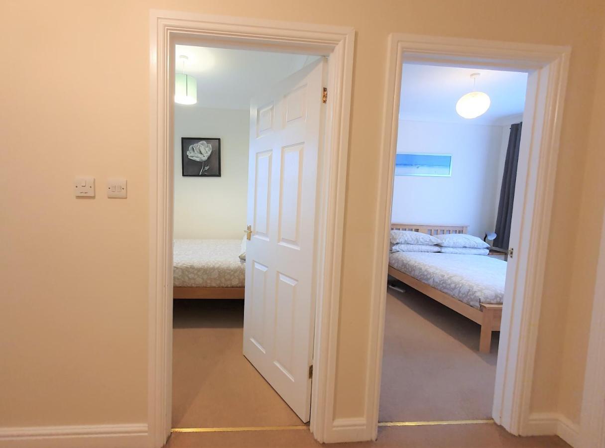 Friars Walk Houses With 2 Bedrooms, 2 Bathrooms, Fast Wi-Fi And Private Parking Sittingbourne Exterior photo