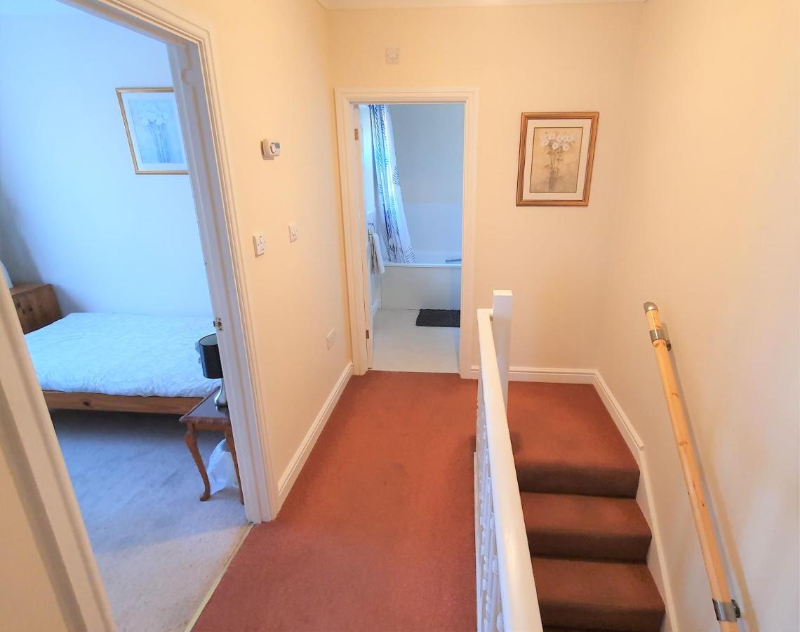 Friars Walk Houses With 2 Bedrooms, 2 Bathrooms, Fast Wi-Fi And Private Parking Sittingbourne Exterior photo